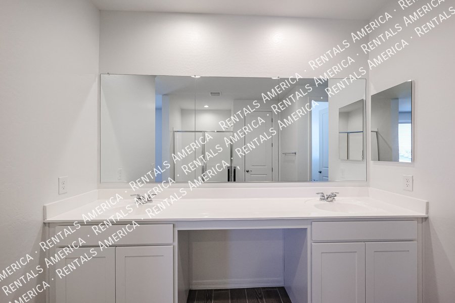 Beautiful Home in Eastmark property image