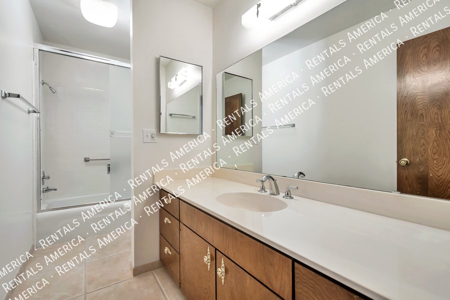 Nice 3 Bdrm 2.5 Bath home in an exclusive North Mesa gated community! property image