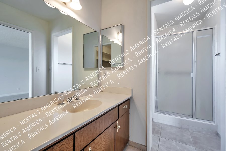 Nice 3 Bdrm 2.5 Bath home in an exclusive North Mesa gated community! property image