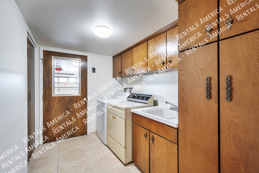 Nice 3 Bdrm 2.5 Bath home in an exclusive North Mesa gated community! property image