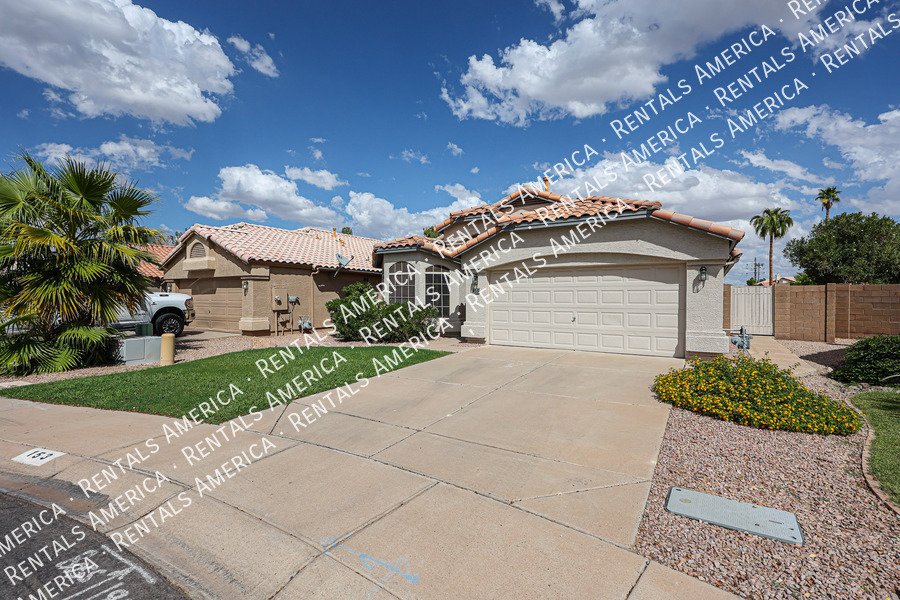 Beautiful 3/2 Home in Gilbert w/Upgrades ~ Move in Ready NOW property image