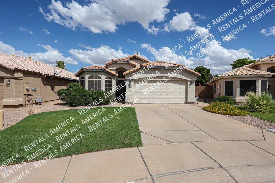 Beautiful 3/2 Home in Gilbert w/Upgrades ~ Move in Ready NOW property image