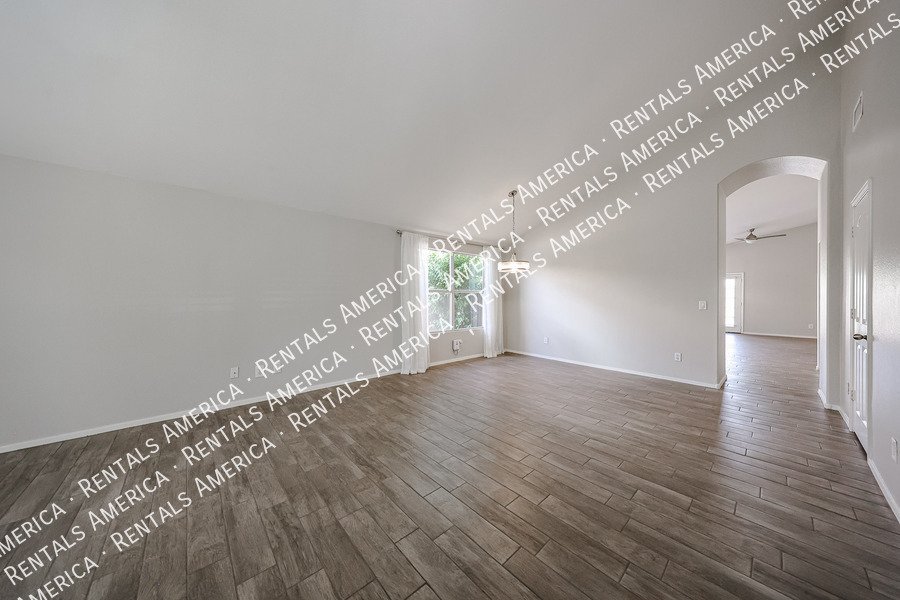 Beautiful 3/2 Home in Gilbert w/Upgrades ~ Move in Ready NOW property image