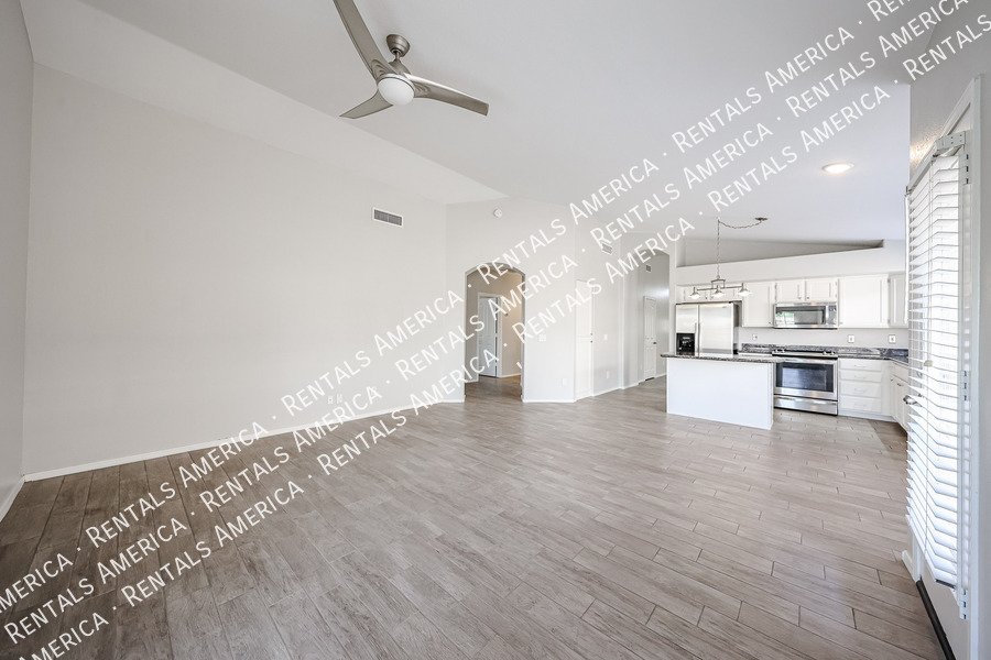 Beautiful 3/2 Home in Gilbert w/Upgrades ~ Move in Ready NOW property image