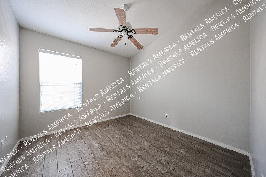 Beautiful 3/2 Home in Gilbert w/Upgrades ~ Move in Ready NOW property image