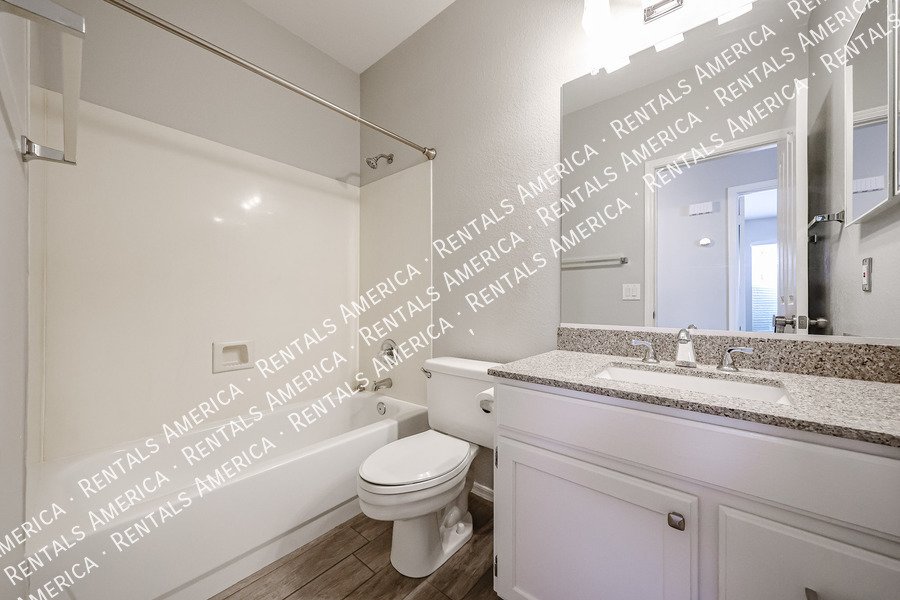 Beautiful 3/2 Home in Gilbert w/Upgrades ~ Move in Ready NOW property image