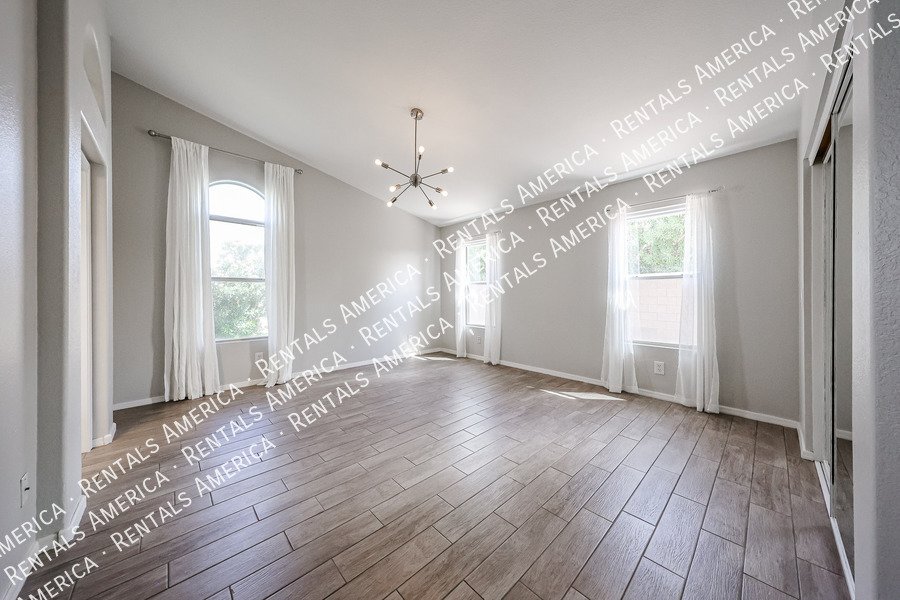 Beautiful 3/2 Home in Gilbert w/Upgrades ~ Move in Ready NOW property image