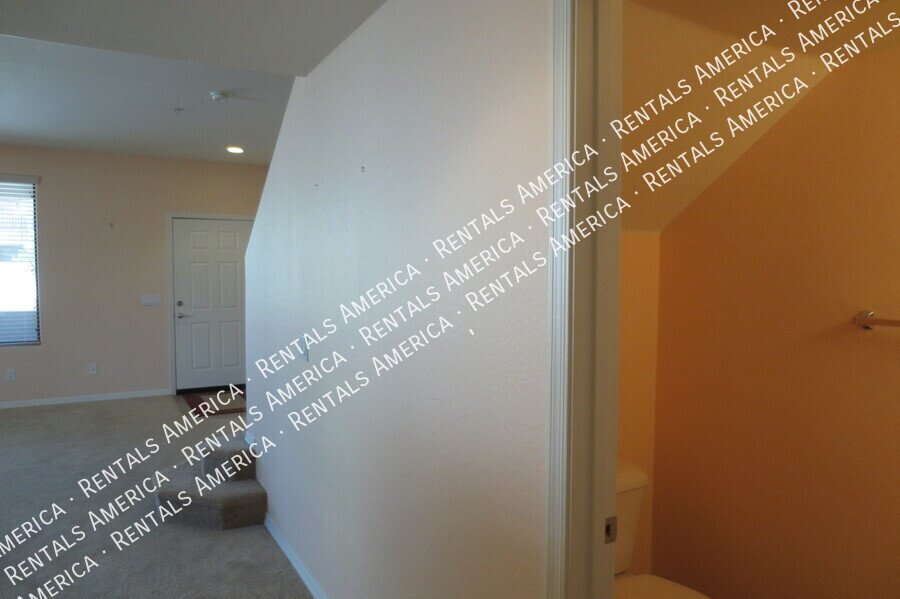 Gated Poolside Townhouse! property image