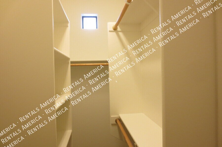 Gated Poolside Townhouse! property image