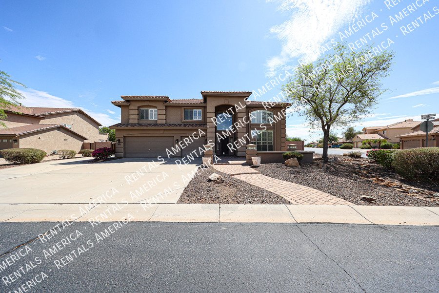 Amazing corner lot! property image