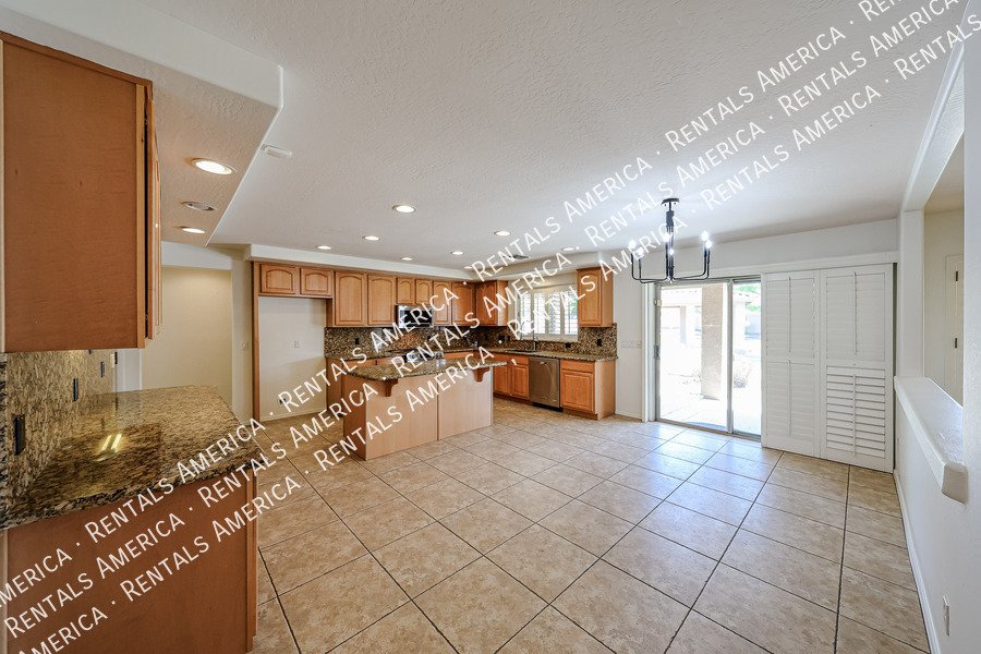 Amazing corner lot! property image