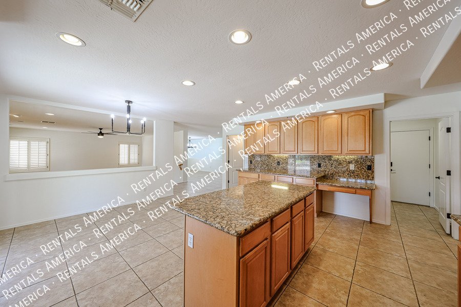 Amazing corner lot! property image