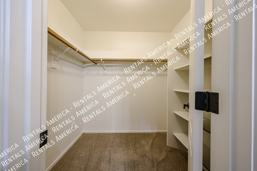 Amazing corner lot! property image