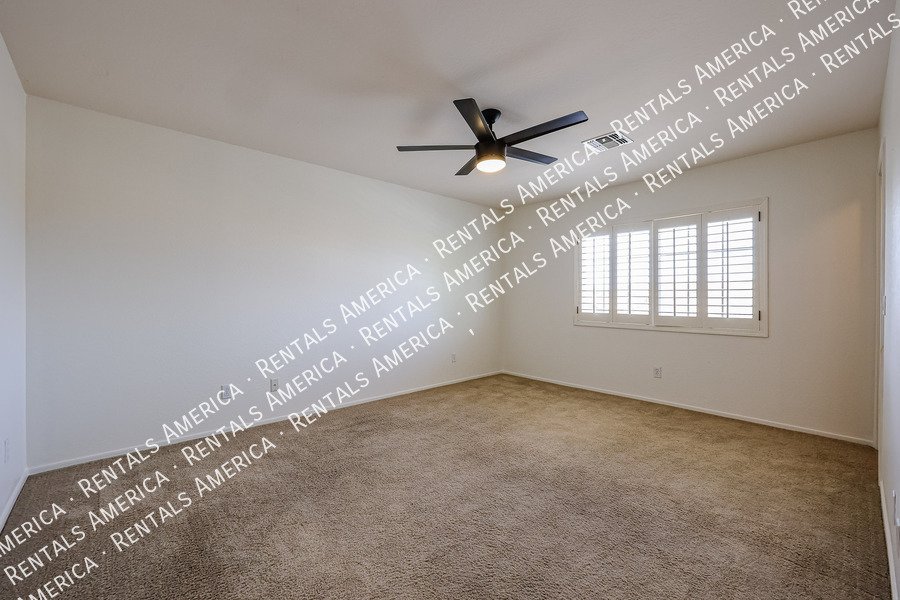 Amazing corner lot! property image