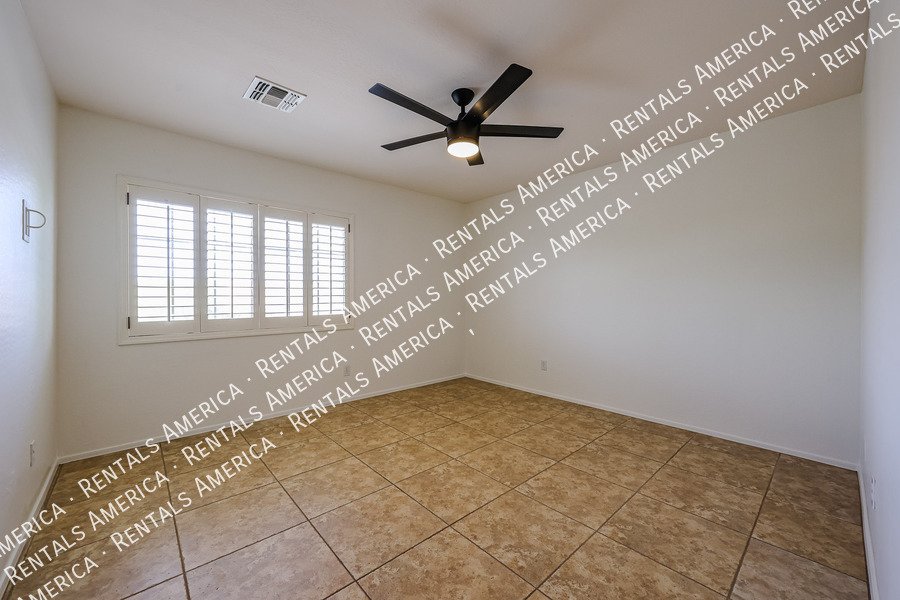 Amazing corner lot! property image