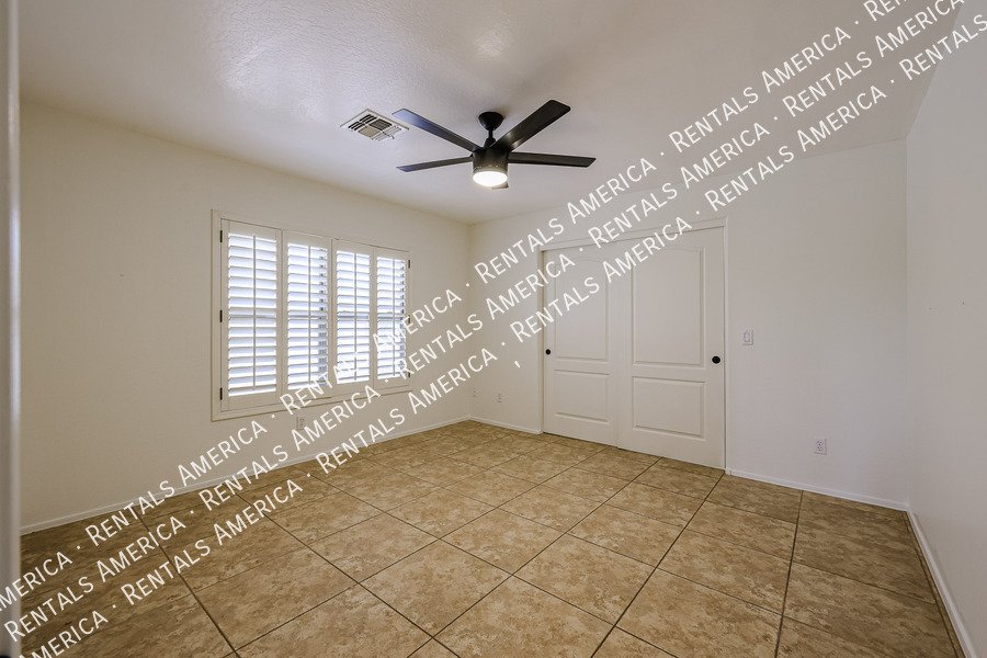 Amazing corner lot! property image