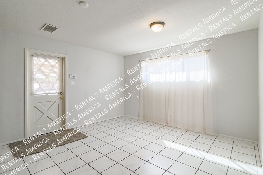 Location! Scottsdale! 3 Bedroom! Corner lot! property image