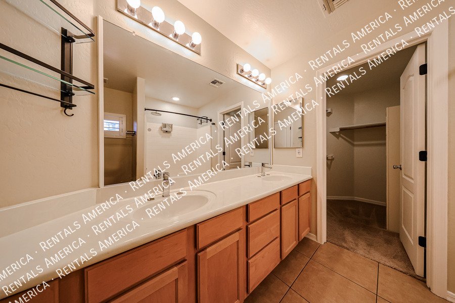 17219 N 19th Run property image