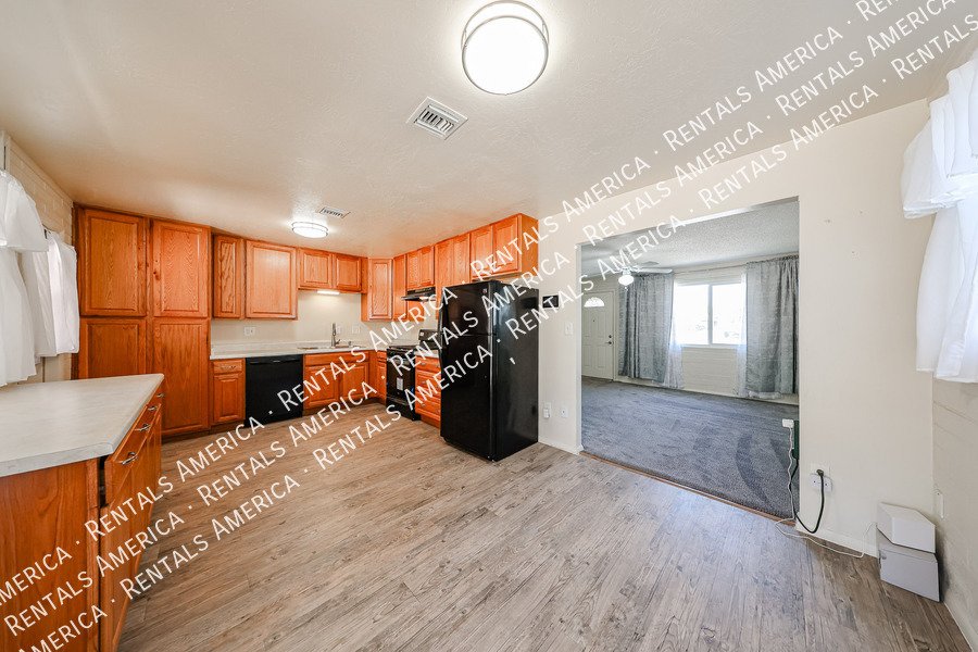 MI Special! Cozy 4BD 2BA Home in Scottsdale! property image