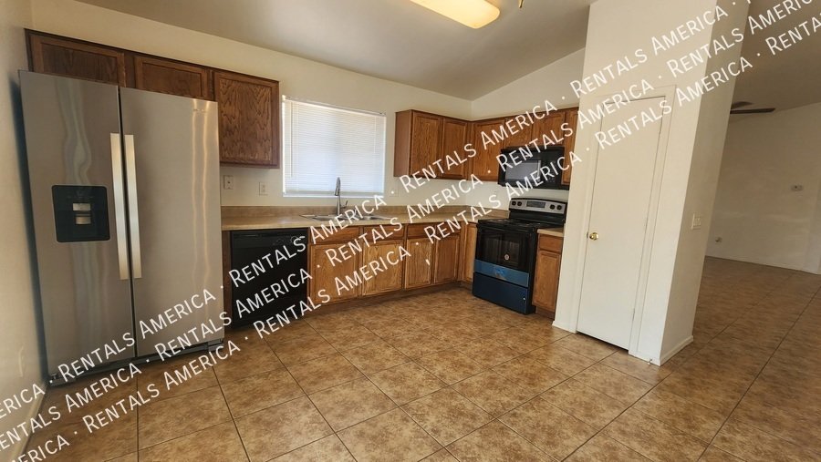MOVE IN SPECIAL property image