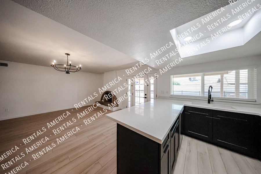 Union Hills Manor, 4-Bedroom, 2 Bath property image