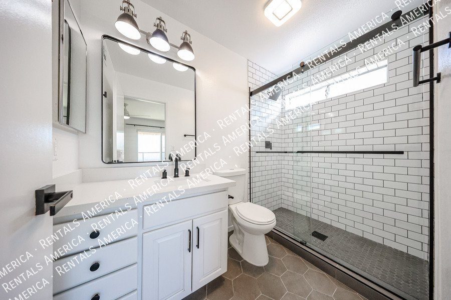 Union Hills Manor, 4-Bedroom, 2 Bath property image