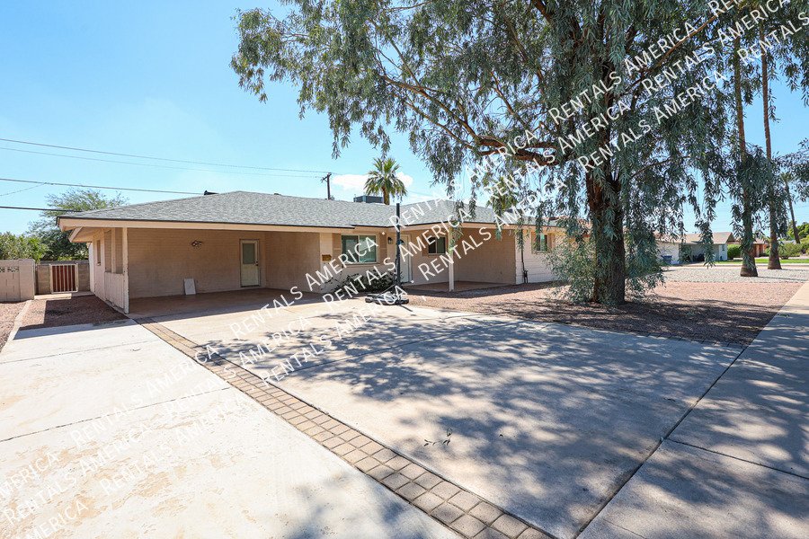 MI SPECIAL! RENOVATED 5BD 2BA Home in Tempe! Walking Distance to ASU! property image