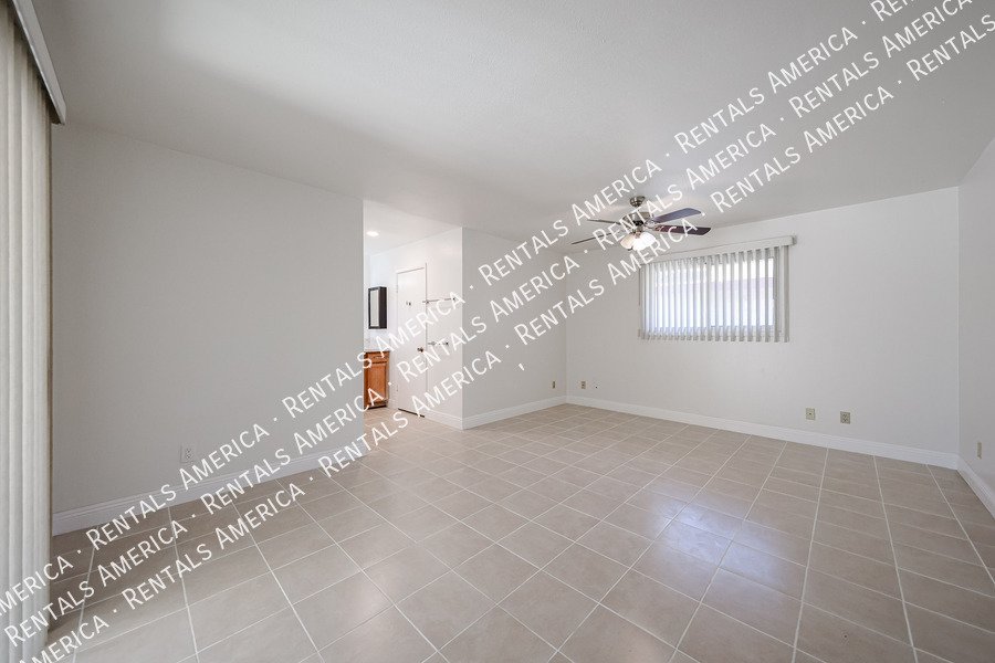 MI SPECIAL! RENOVATED 5BD 2BA Home in Tempe! Walking Distance to ASU! property image