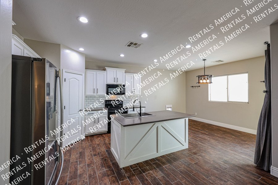 Great home in gated community! property image