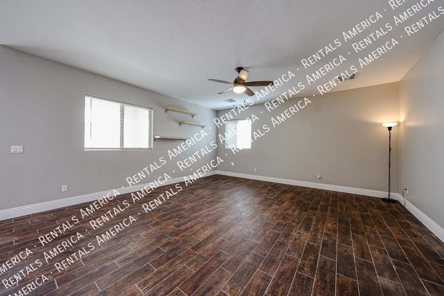 Great home in gated community! property image