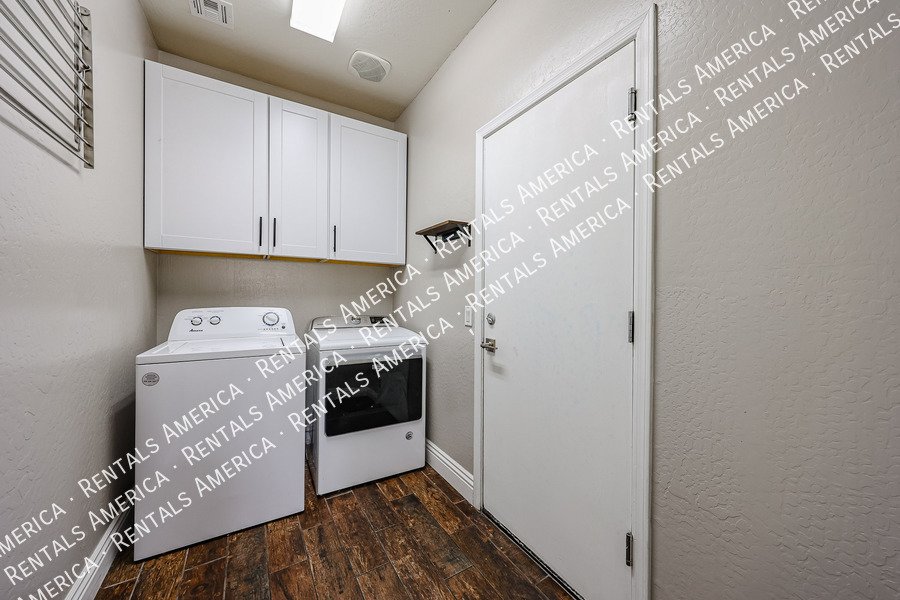 Great home in gated community! property image