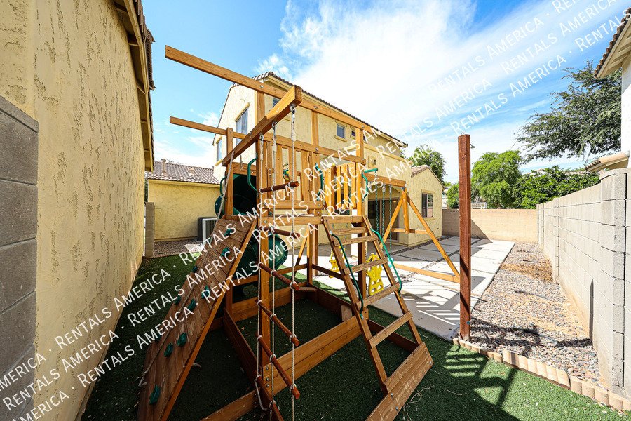 Great home in gated community! property image