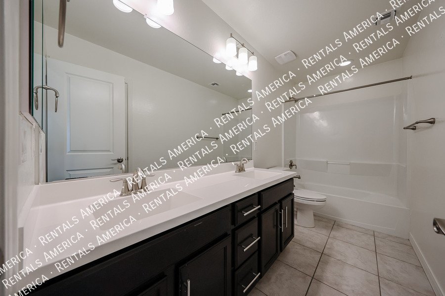 Las Brisas, 5-Bedroom, 4-Bath property image