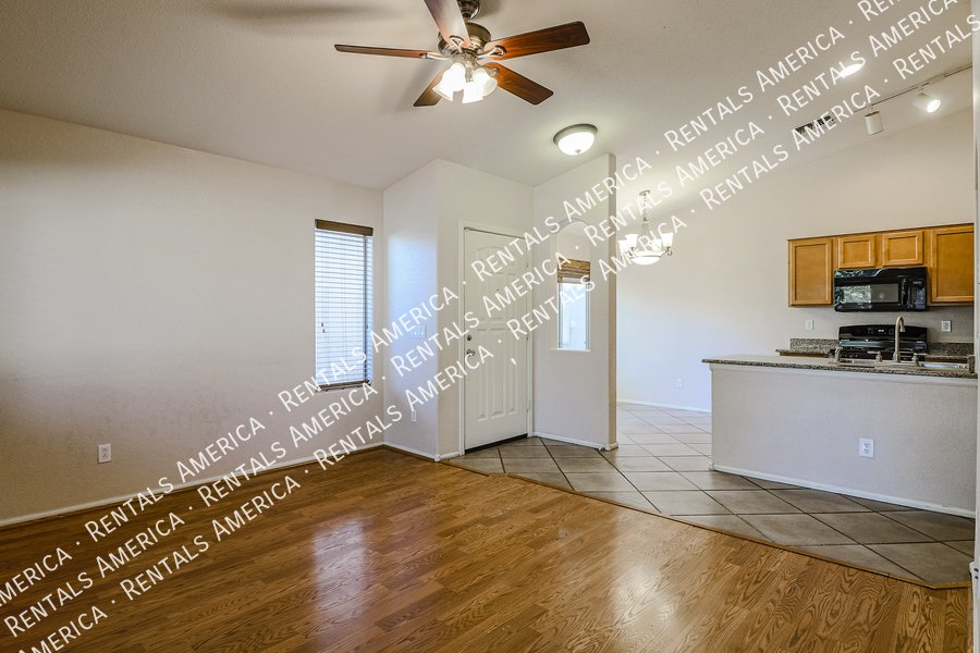 Beautiful Single Level 3BD/2BA Plus Den In Goodyear! property image