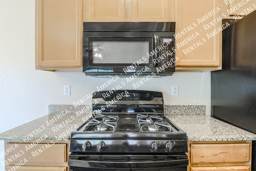 Beautiful Single Level 3BD/2BA Plus Den In Goodyear! property image