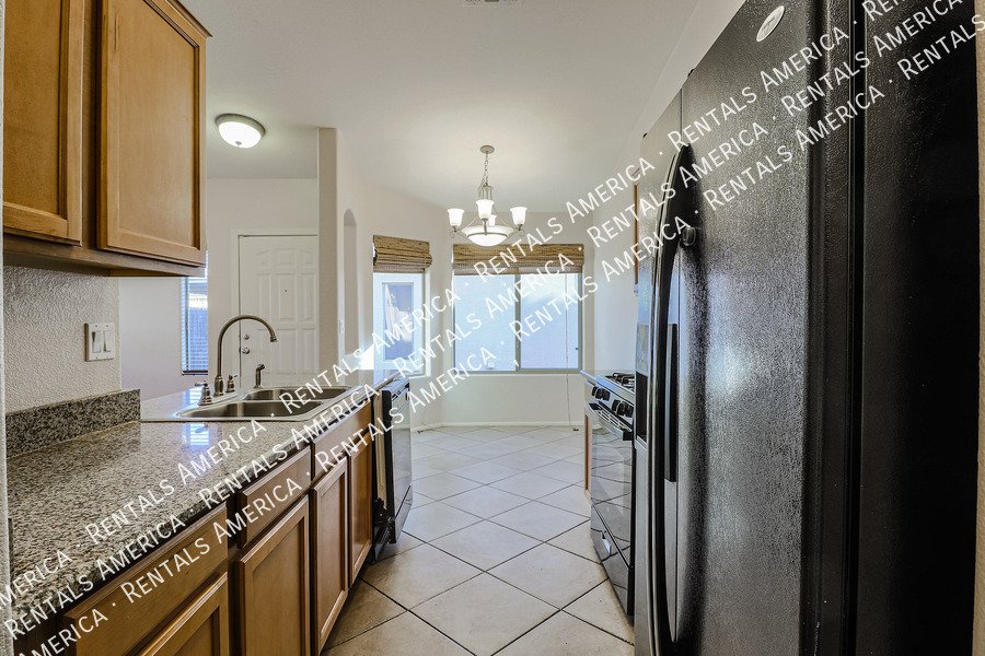 Beautiful Single Level 3BD/2BA Plus Den In Goodyear! property image