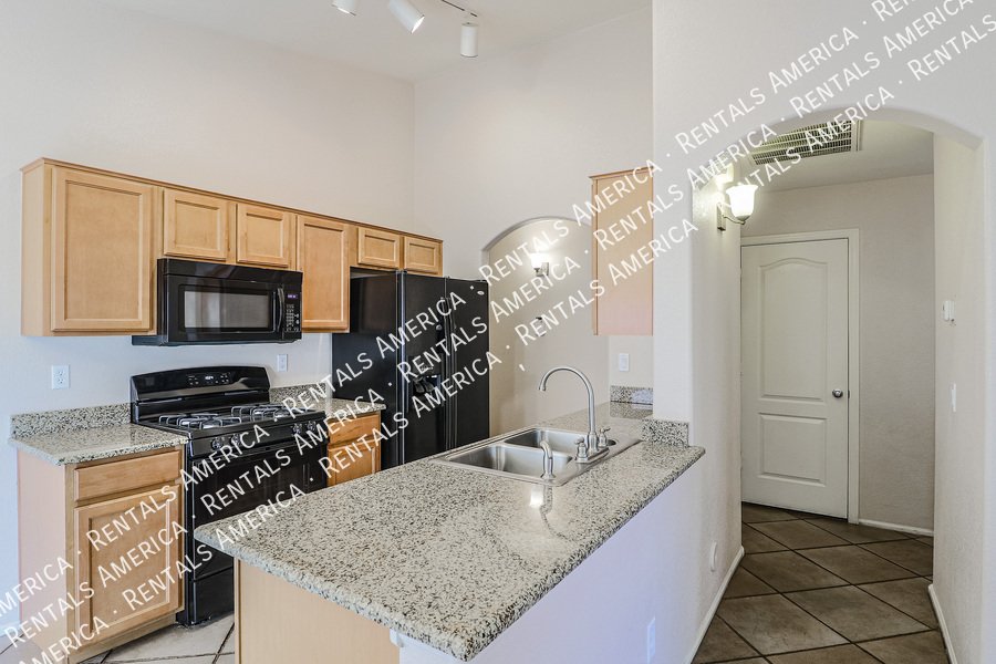 Beautiful Single Level 3BD/2BA Plus Den In Goodyear! property image