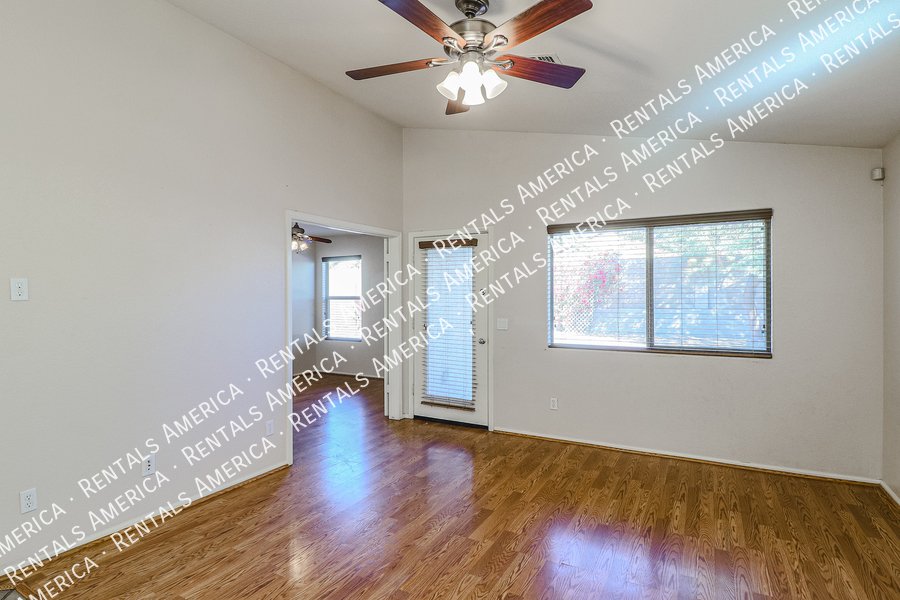 Beautiful Single Level 3BD/2BA Plus Den In Goodyear! property image
