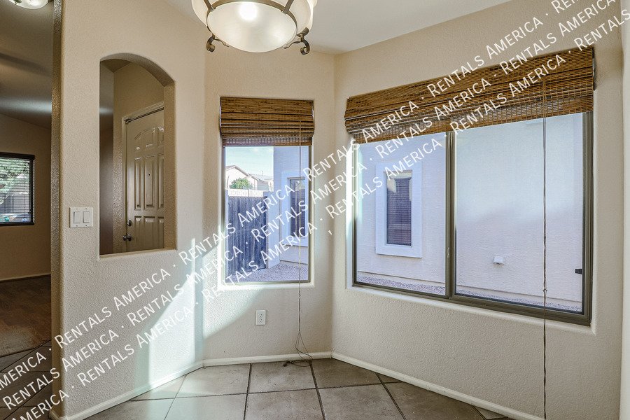 Beautiful Single Level 3BD/2BA Plus Den In Goodyear! property image