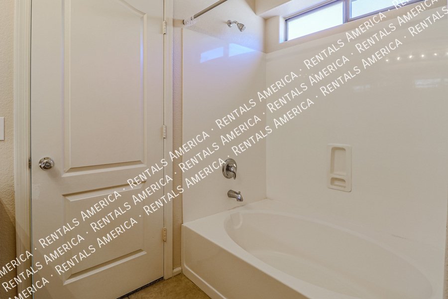 Beautiful Single Level 3BD/2BA Plus Den In Goodyear! property image