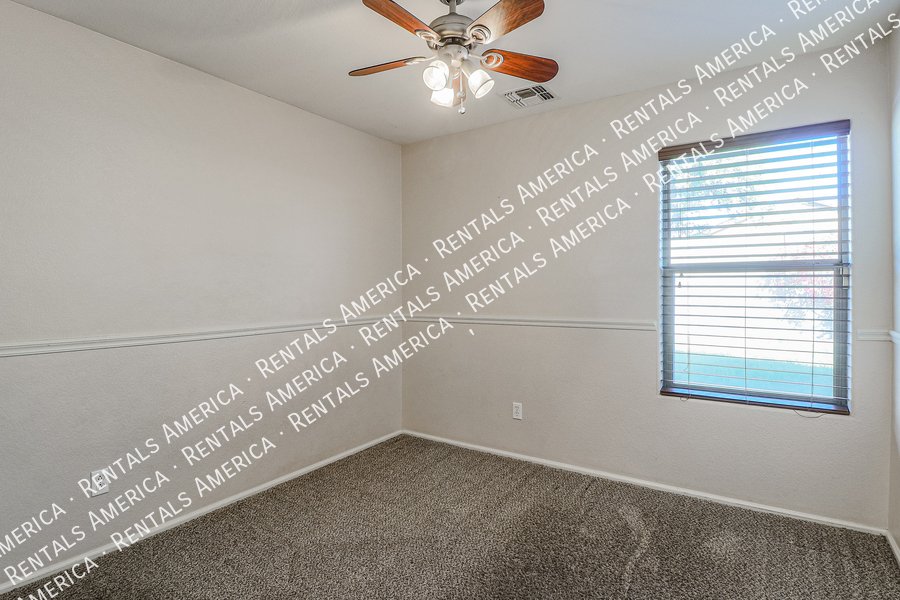 Beautiful Single Level 3BD/2BA Plus Den In Goodyear! property image