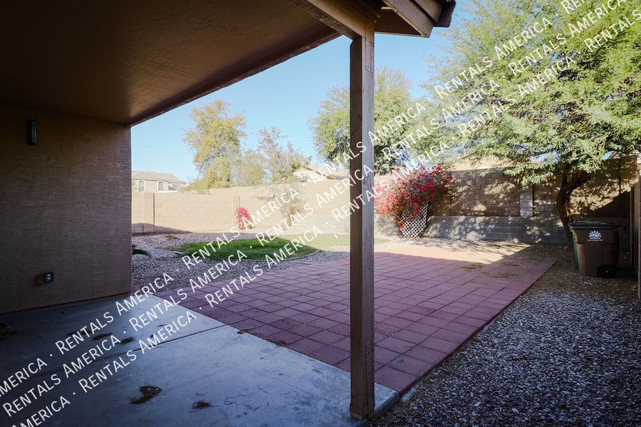 Beautiful Single Level 3BD/2BA Plus Den In Goodyear! property image