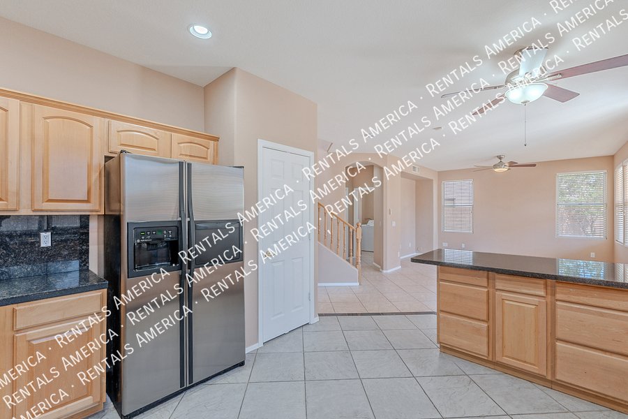 3 Bedroom with a pool! property image