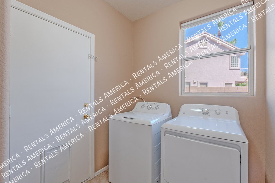 3 Bedroom with a pool! property image