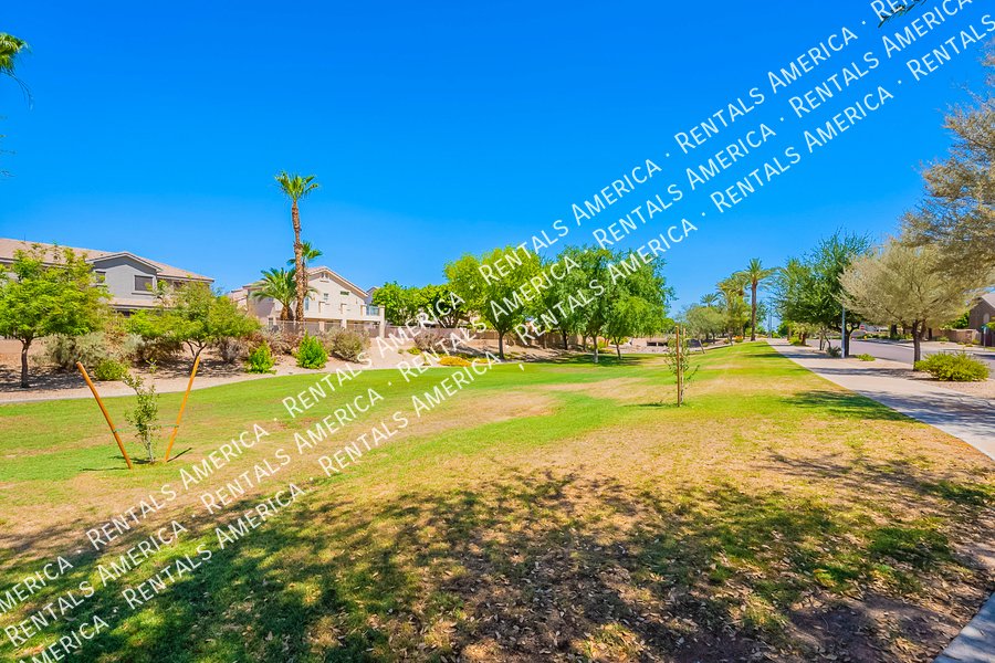 3 Bedroom with a pool! property image