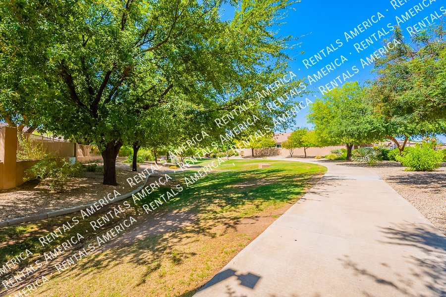 3 Bedroom with a pool! property image