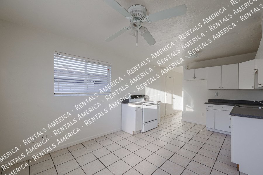 Wonderful, 3BR/2BA Home in Metro Phoenix w/ No HOA! property image