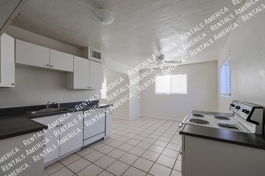 Wonderful, 3BR/2BA Home in Metro Phoenix w/ No HOA! property image