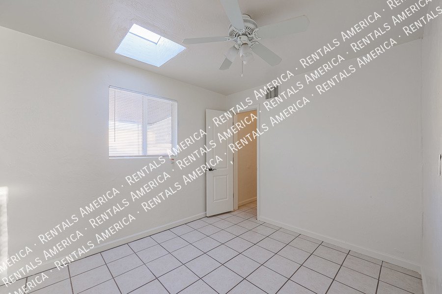 Wonderful, 3BR/2BA Home in Metro Phoenix w/ No HOA! property image