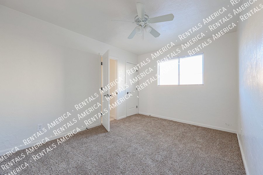 Wonderful, 3BR/2BA Home in Metro Phoenix w/ No HOA! property image